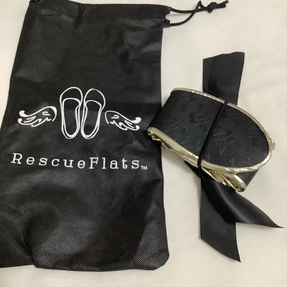 Rescue Flats in Gold size 7 New - Picture 6 of 7